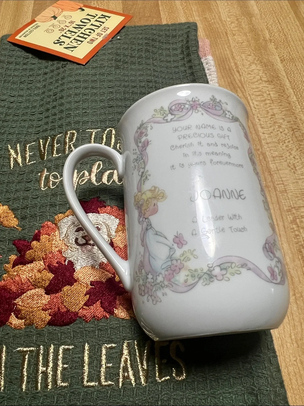 #3094*Green Fall Embroidered Towel W/Autumn Leaf Design & JoAnne Porcelain’s Cup
